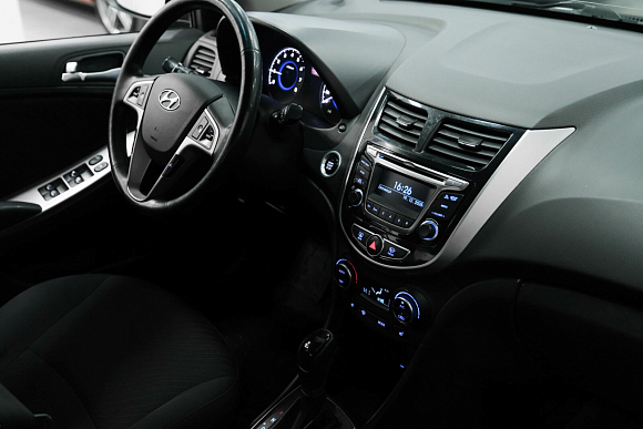 Hyundai Solaris Elegance, 2016 года, пробег 94000 км