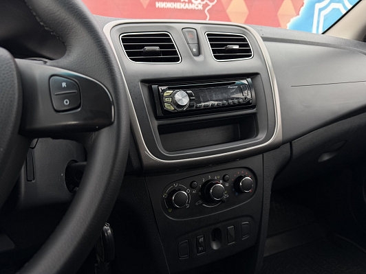 Renault Sandero Confort, 2014 года, пробег 52203 км