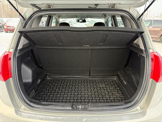 Kia Venga Luxe, 2014 года, пробег 143011 км