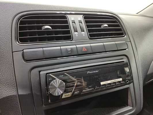 Volkswagen Polo Trendline, 2017 года, пробег 77193 км