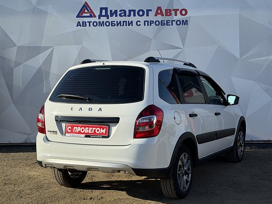 Mitsubishi Outlander Intense, 2014 года, пробег 117700 км