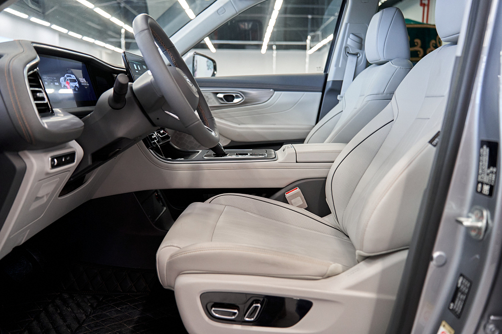 GAC GS8 GL (5 мест), серебряный