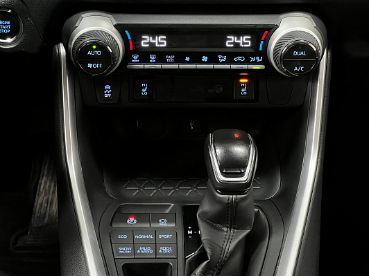 Toyota RAV4 Style, 2021 года, пробег 77492 км