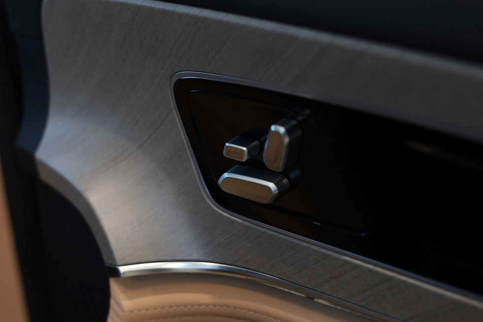 Jaecoo J8 Active двухцветный, серый