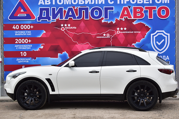 Infiniti QX70, 2014 года, пробег 200000 км