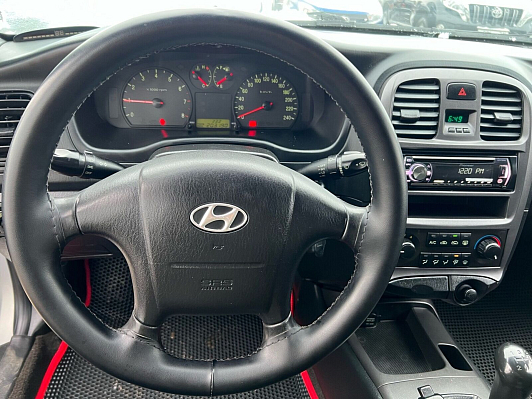 Hyundai Sonata MT6, 2010 года, пробег 203000 км