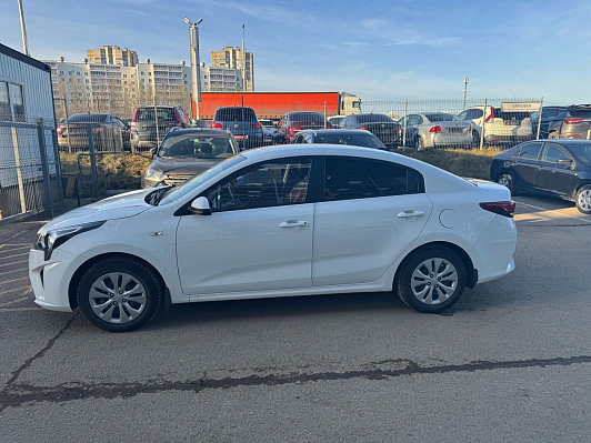 Kia Rio Classic, 2021 года, пробег 55228 км