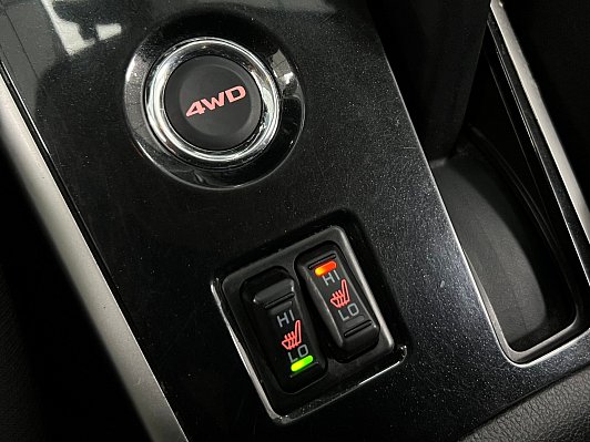 Mitsubishi Outlander Instyle, 2017 года, пробег 139000 км