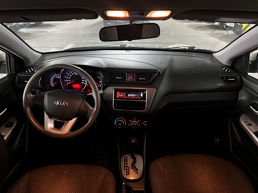 Kia Rio Comfort (без теплых опций), 2014 года, пробег 166000 км