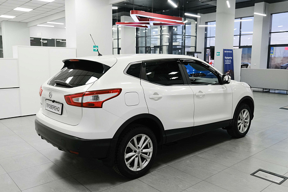 Nissan Qashqai LE, 2014 года, пробег 210800 км