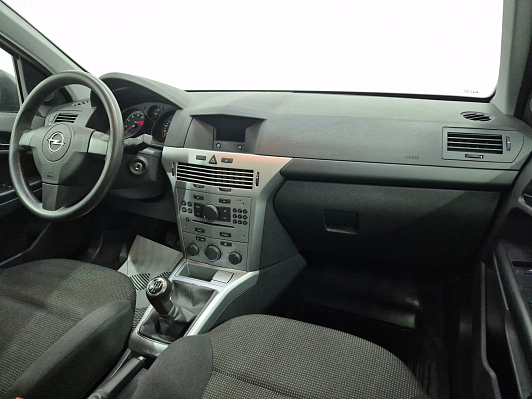 Opel Astra, 2011 года, пробег 67600 км