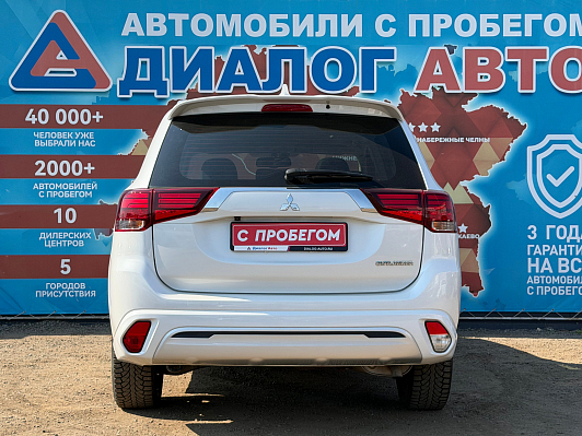 Mitsubishi Outlander Invite, 2022 года, пробег 30207 км