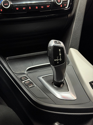 BMW 3 серии, 2018 года, пробег 177961 км