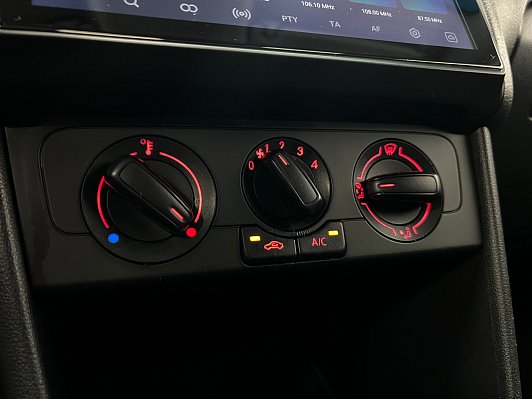 Volkswagen Polo Comfortline, 2015 года, пробег 91392 км