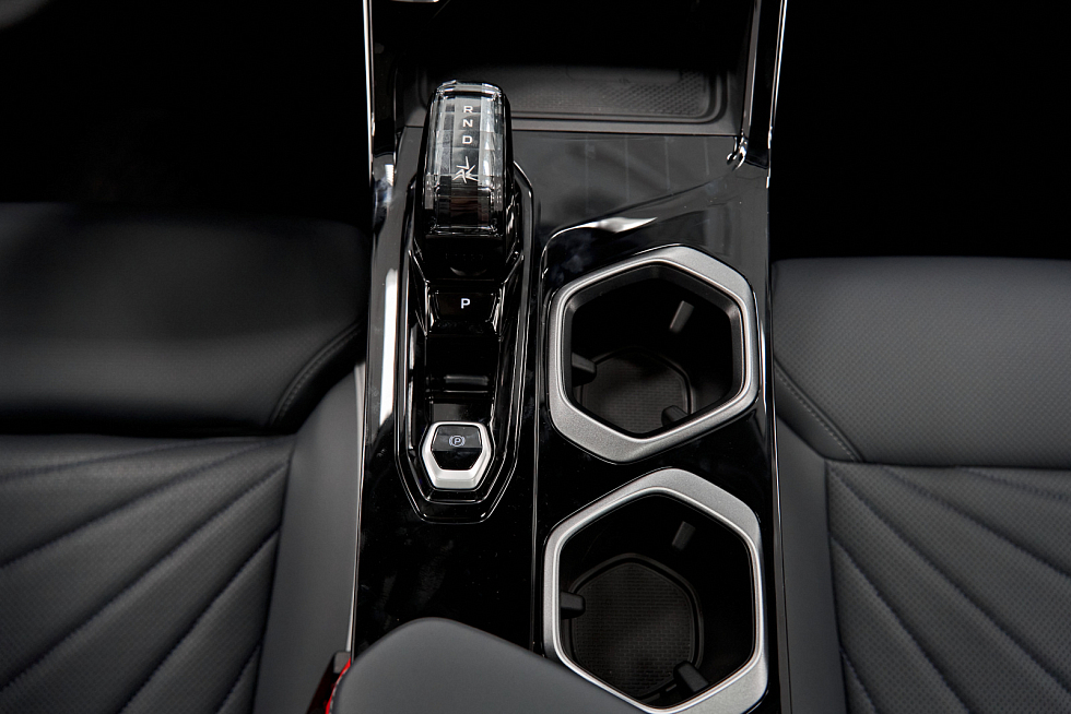 Geely Atlas Flagship, зеленый