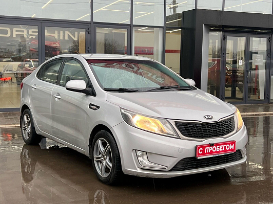 Kia Rio Comfort (без теплых опций), 2014 года, пробег 150000 км