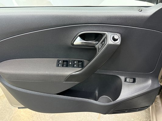 Volkswagen Polo Highline, 2017 года, пробег 144491 км