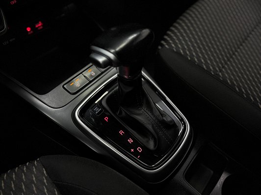 Kia Rio Luxe, 2017 года, пробег 124663 км