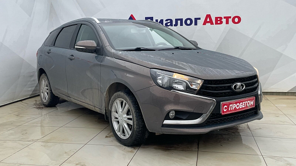 Lada (ВАЗ) Vesta Luxe Multimedia (2017-2019), 2019 года, пробег 101973 км