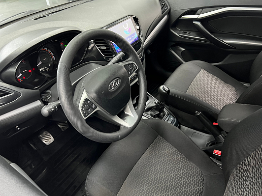 Lada (ВАЗ) Vesta Comfort, 2018 года, пробег 85000 км