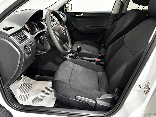 Skoda Rapid Hockey Edition Active, 2018 года, пробег 140000 км