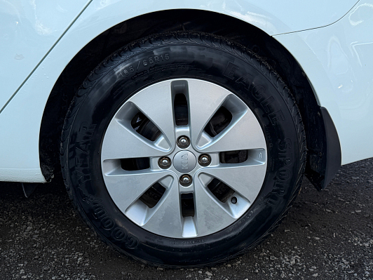 Kia Rio, 2012 года, пробег 108000 км