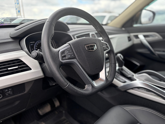 Geely Atlas Luxury, 2021 года, пробег 71600 км