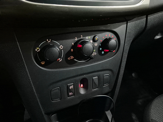 Renault Sandero Confort, 2014 года, пробег 142892 км