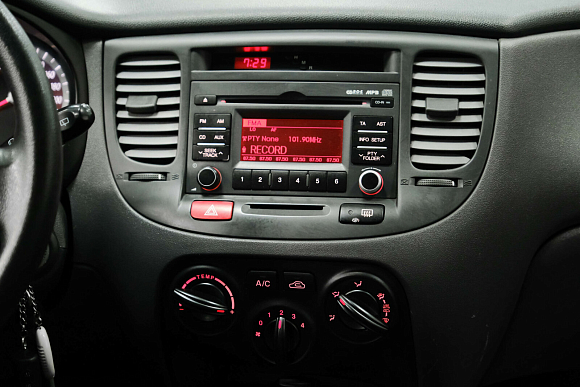Kia Rio Comfort, 2011 года, пробег 199000 км