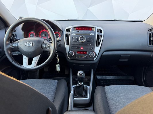 Kia Ceed Люкс плюс, 2010 года, пробег 240000 км