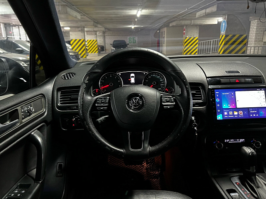 Volkswagen Touareg, 2011 года, пробег 300000 км