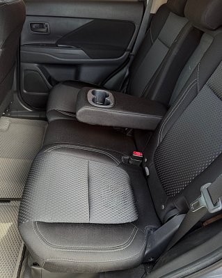 Mitsubishi Outlander Invite, 2021 года, пробег 59640 км