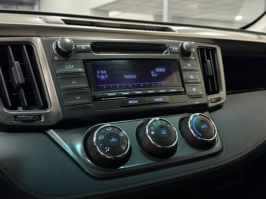 Toyota RAV4, 2013 года, пробег 121000 км