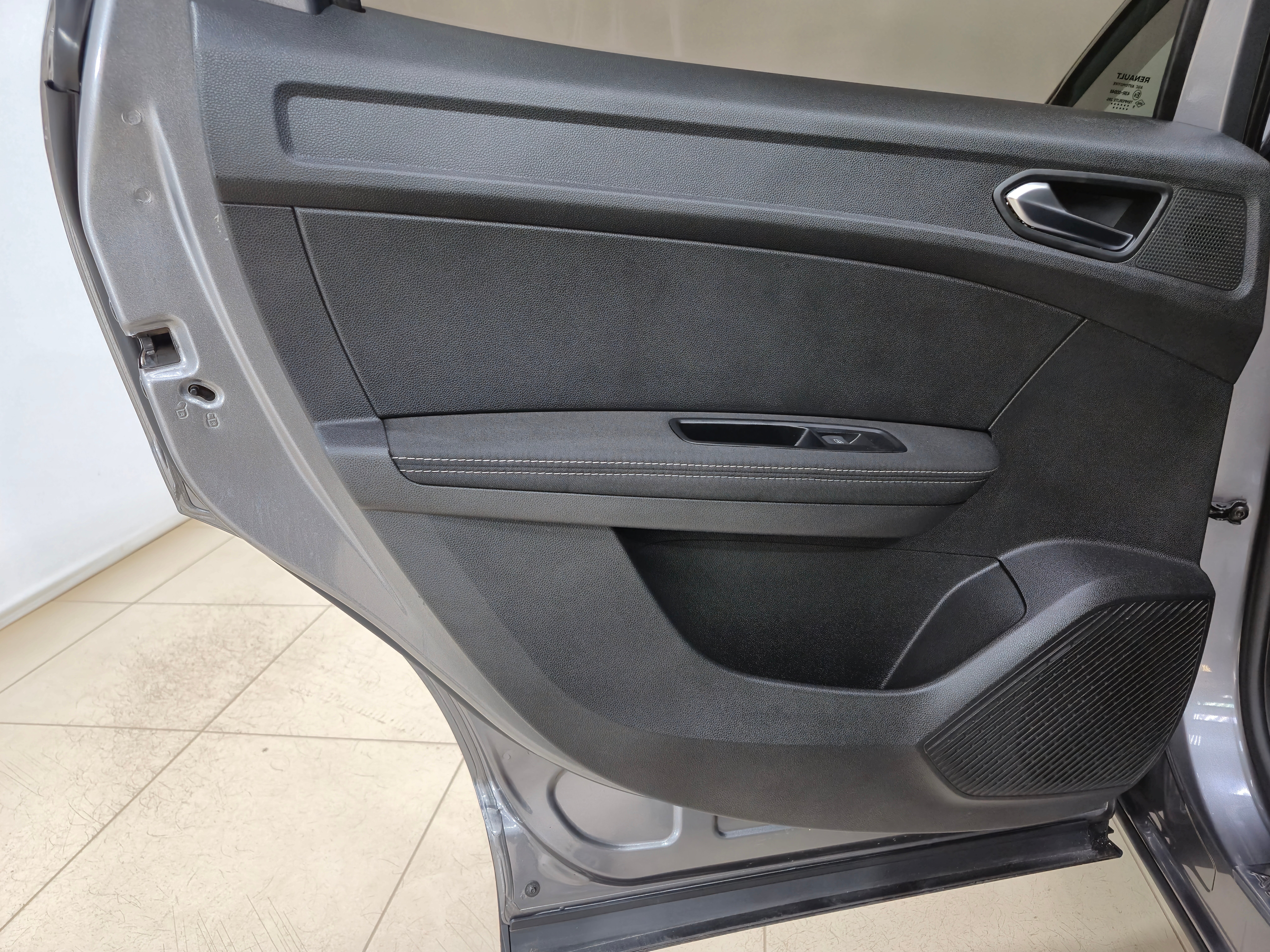 Renault Arkana Life, 2019 года, пробег 61110 км