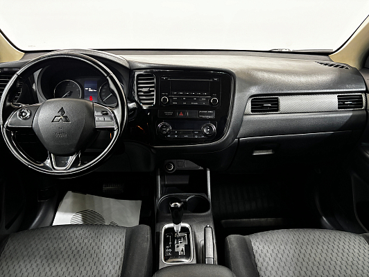 Mitsubishi Outlander Invite, 2015 года, пробег 182216 км