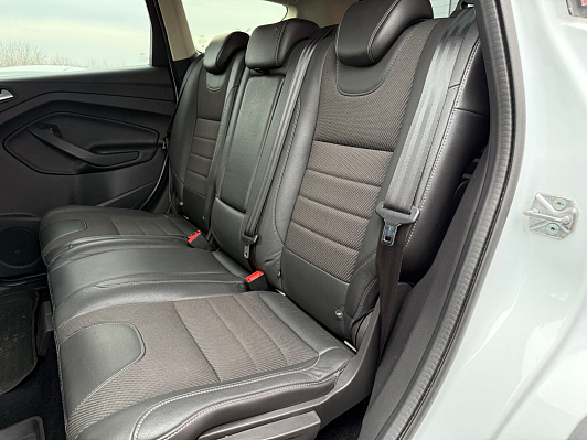 Ford Kuga Titanium, 2014 года, пробег 130486 км