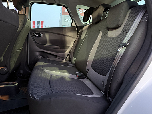 Renault Kaptur Style, 2017 года, пробег 124420 км