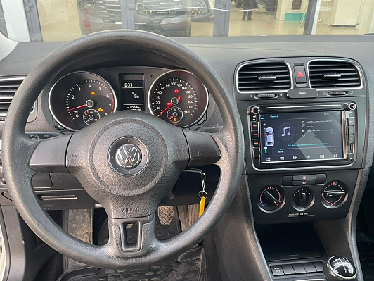 Volkswagen Golf Trendline, 2011 года, пробег 200000 км