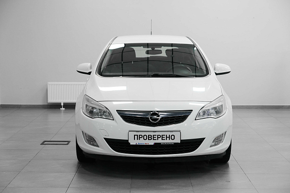Opel Astra, 2012 года, пробег 134387 км