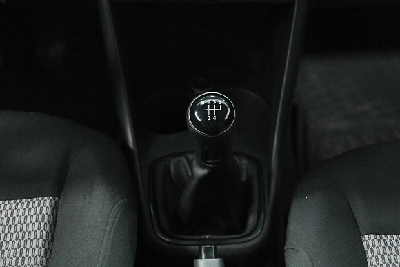 Volkswagen Polo Comfortline, 2015 года, пробег 199000 км