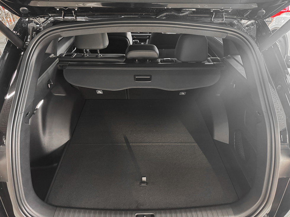 Geely Monjaro , черный