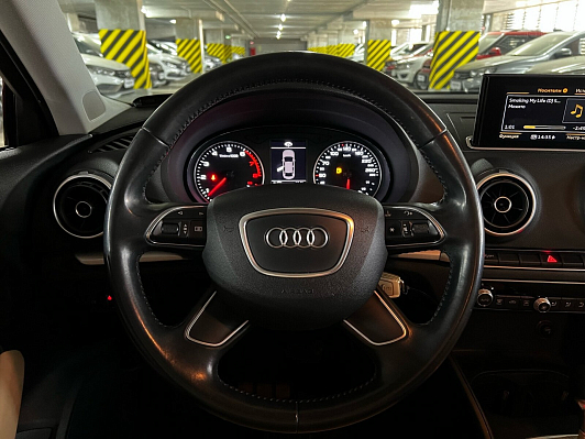 Audi A3 Ambition, 2015 года, пробег 120000 км