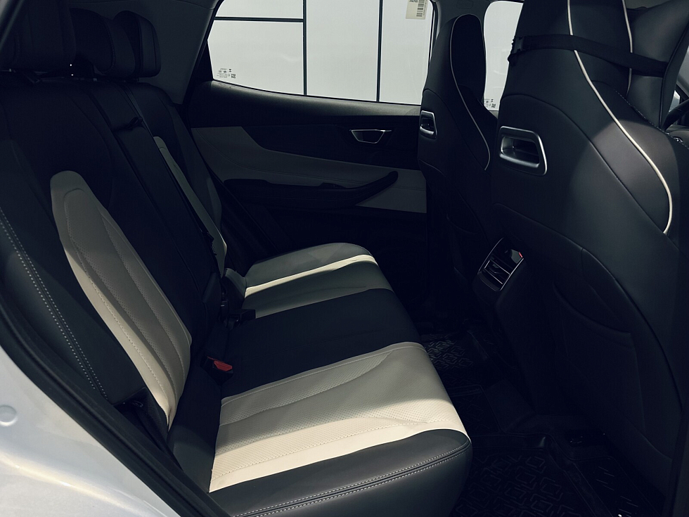 Chery Tiggo 4 MT Line, серебряный