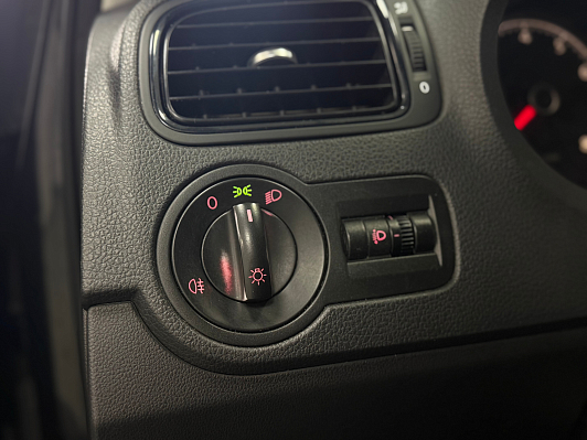 Volkswagen Polo Comfortline, 2012 года, пробег 102000 км