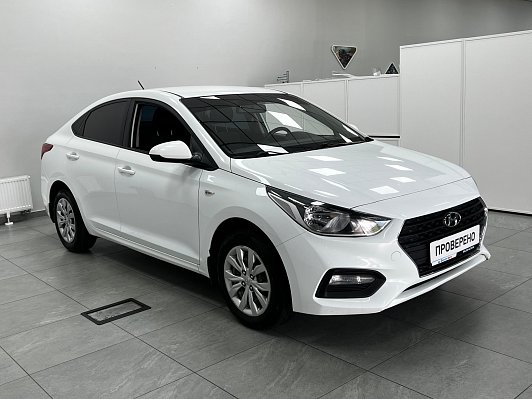 Hyundai Solaris Elegance, 2017 года, пробег 130000 км