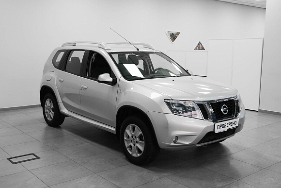 Nissan Terrano Elegance, 2019 года, пробег 20000 км