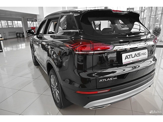 Geely Atlas Pro Luxury, черный