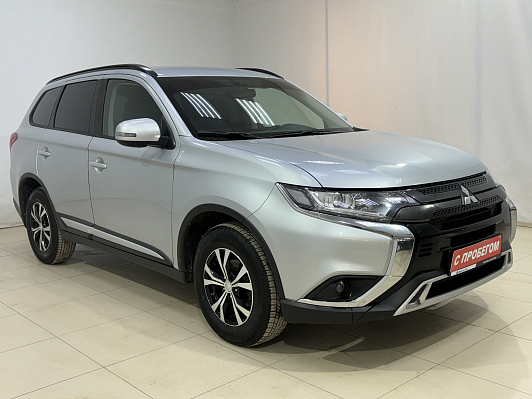 Mitsubishi Outlander Instyle (2018-2021), 2021 года, пробег 75192 км