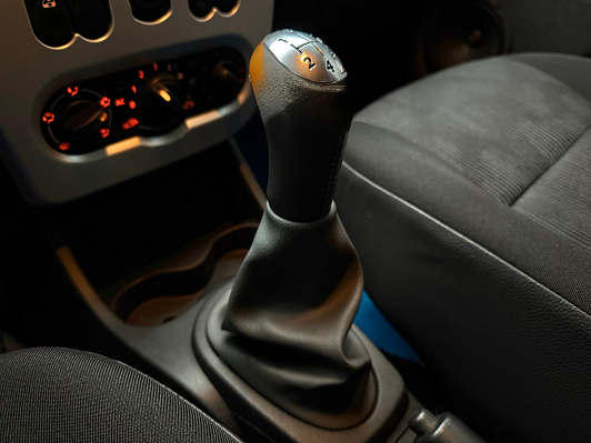 Renault Logan Prestige, 2013 года, пробег 209800 км