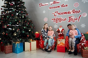 Новогоднее волшебство в Диалог Авто: праздник, подарки и незабываемые моменты!